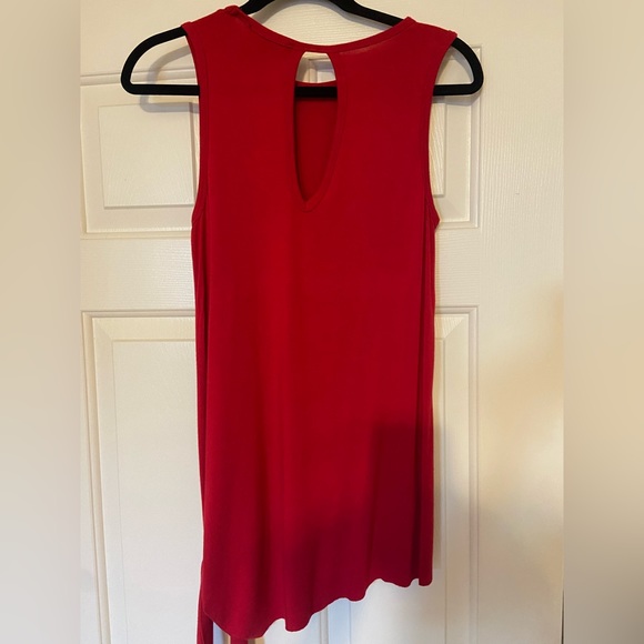 5 for $15-Karen Kane Red Side Tie Tunic - Picture 2 of 3